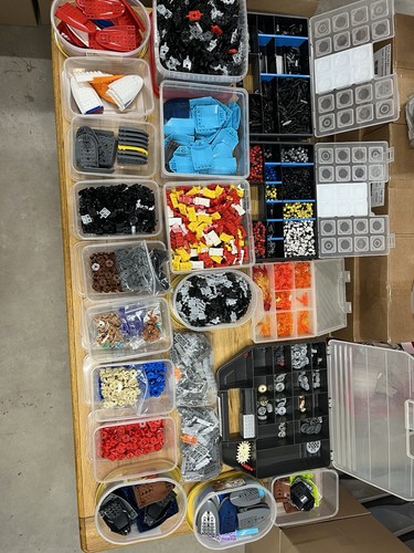 About 2kg sorted lego - of,
