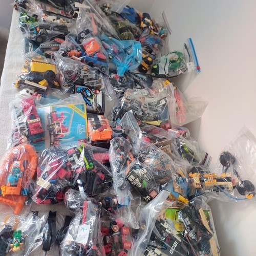 Lego bundle including many - lego,
