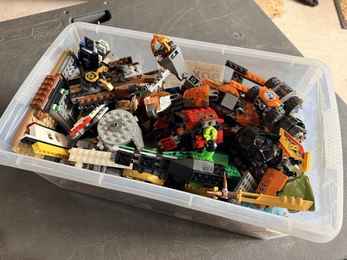 Big job lot 2kg lego - job,