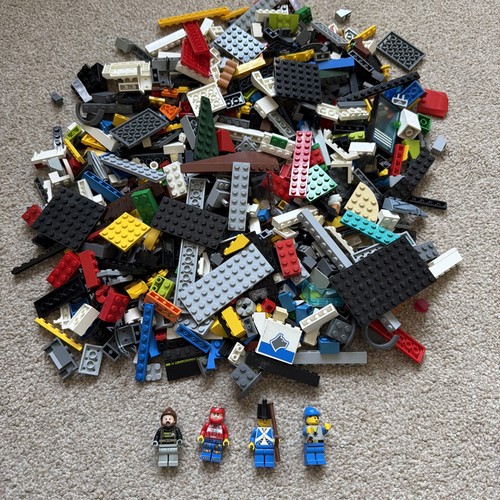 Approximately 1kg mixed lego - approximately,