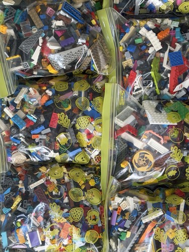 1kg assorted lego - lego, bags