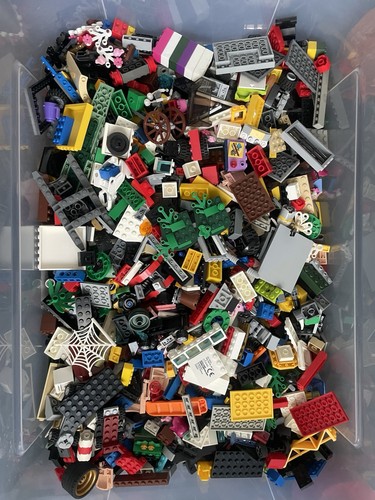 Lego 1kg bundle - •, read