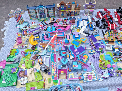 Lego 9kg mixed bricks - mixed,