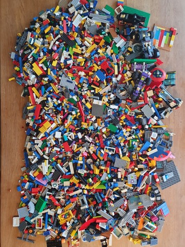 Over 7kg bulk lego - of,