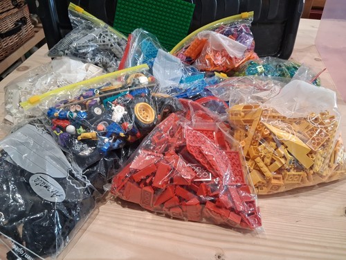 3kg mixed lego - 3.3kg,