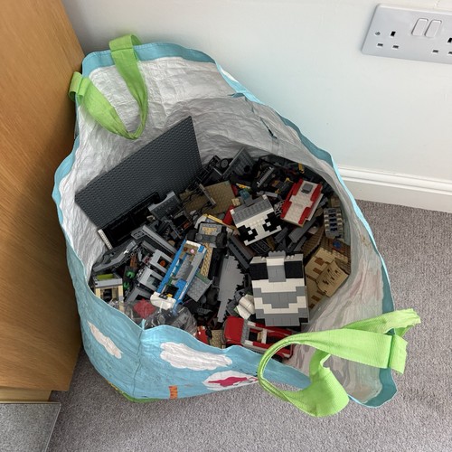 Approx 8kg mixed lego - approx,
